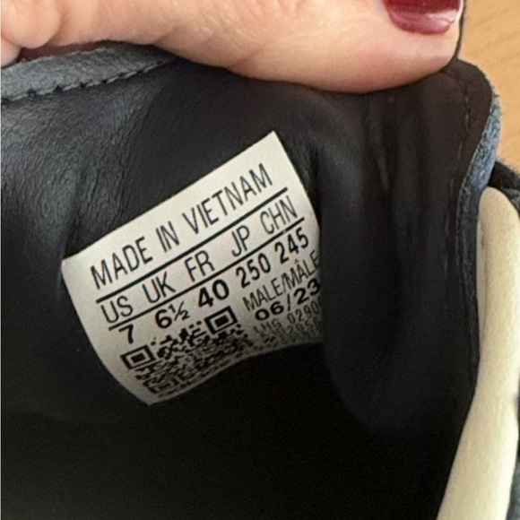 Adidas Samba Navy Blue and Cream Shoes- Men’s 7 - Picture 12 of 12